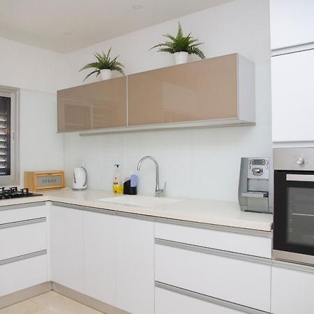 Apartments4You Etsel Bat Yam Exterior foto
