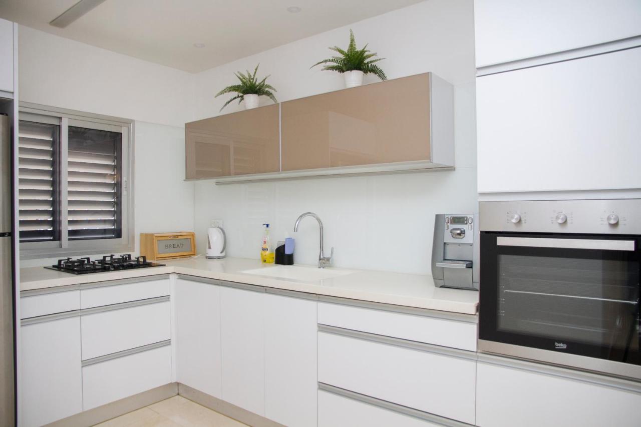 Apartments4You Etsel Bat Yam Exterior foto