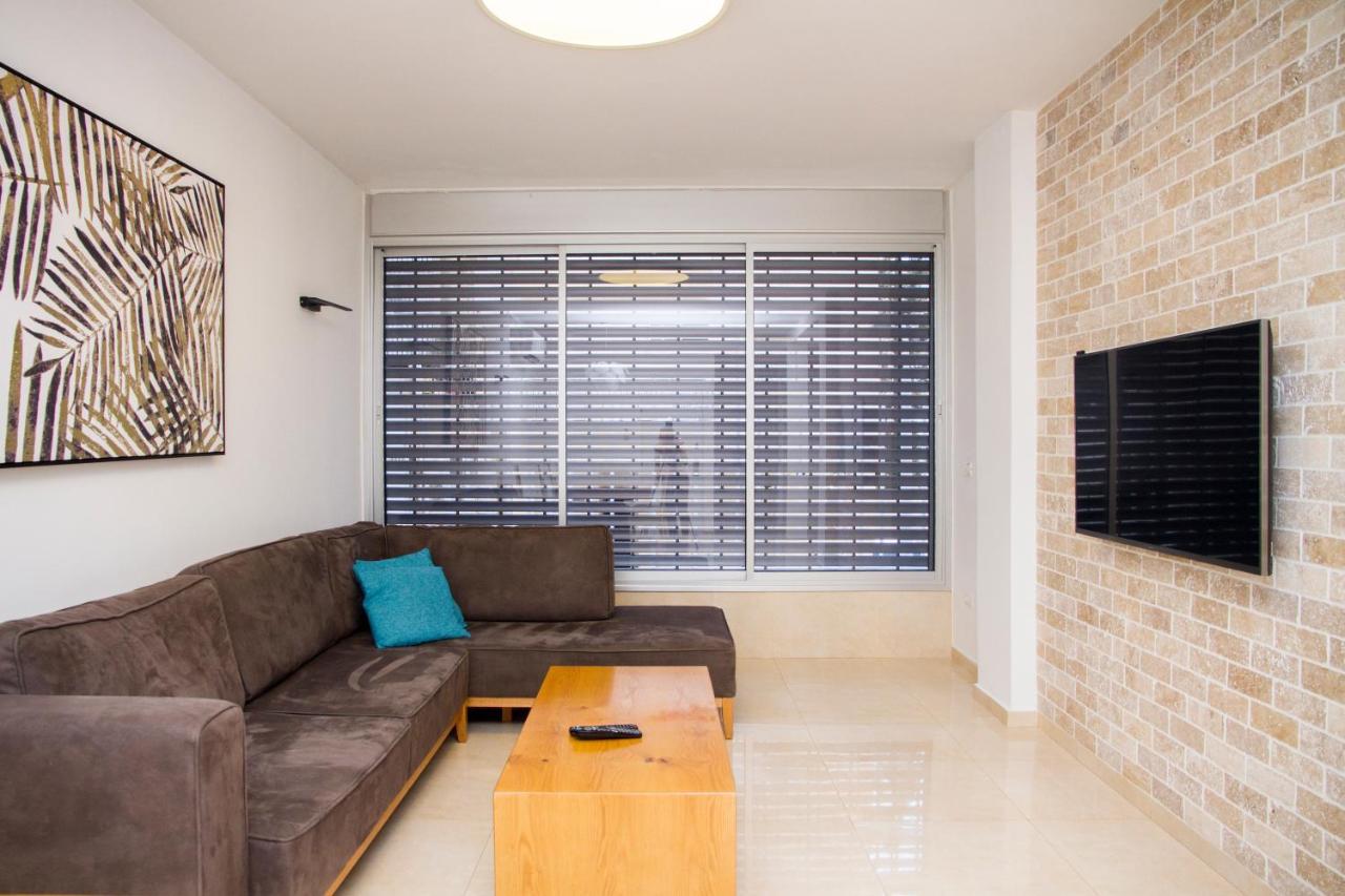 Apartments4You Etsel Bat Yam Exterior foto