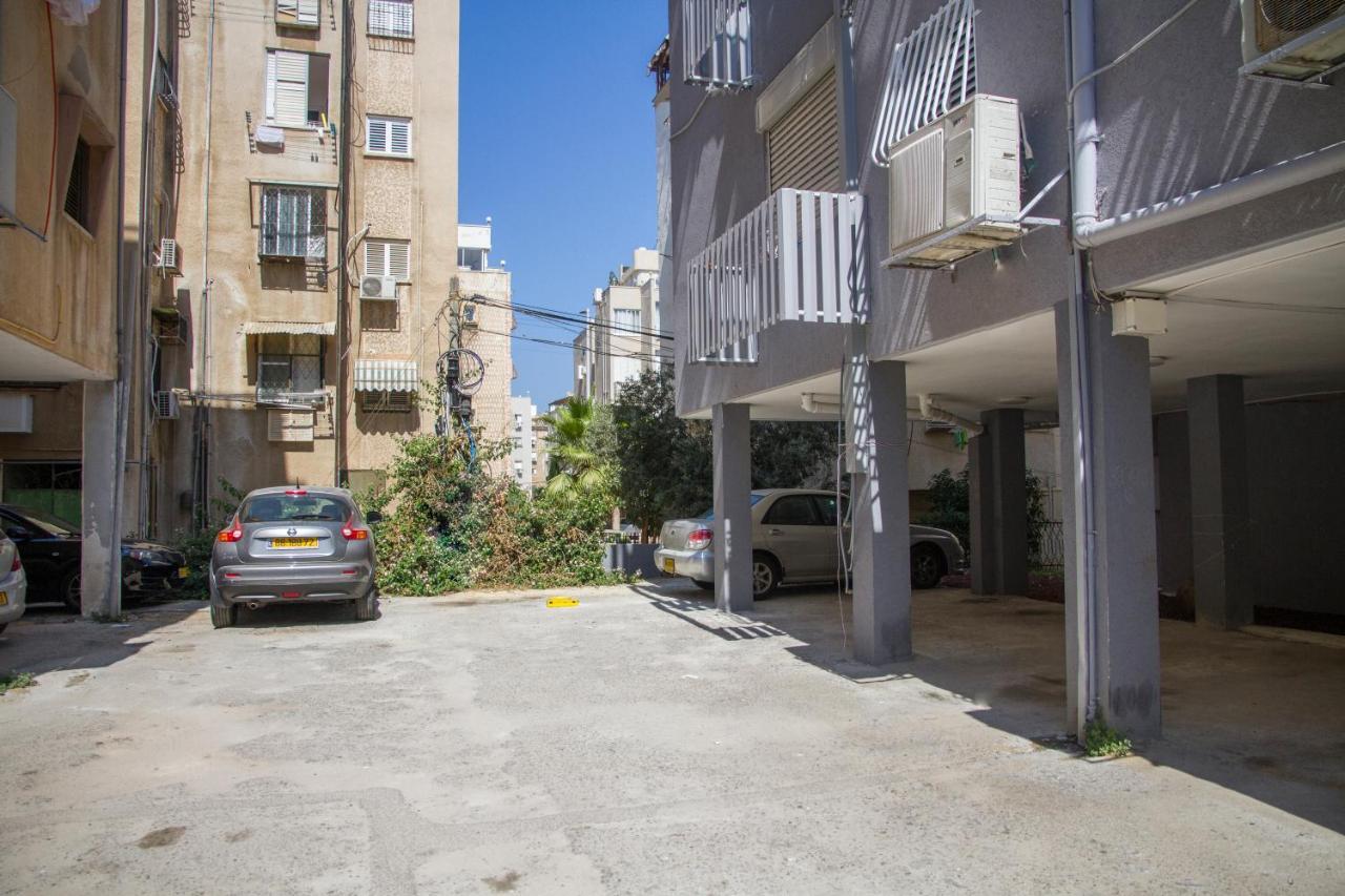 Apartments4You Etsel Bat Yam Exterior foto