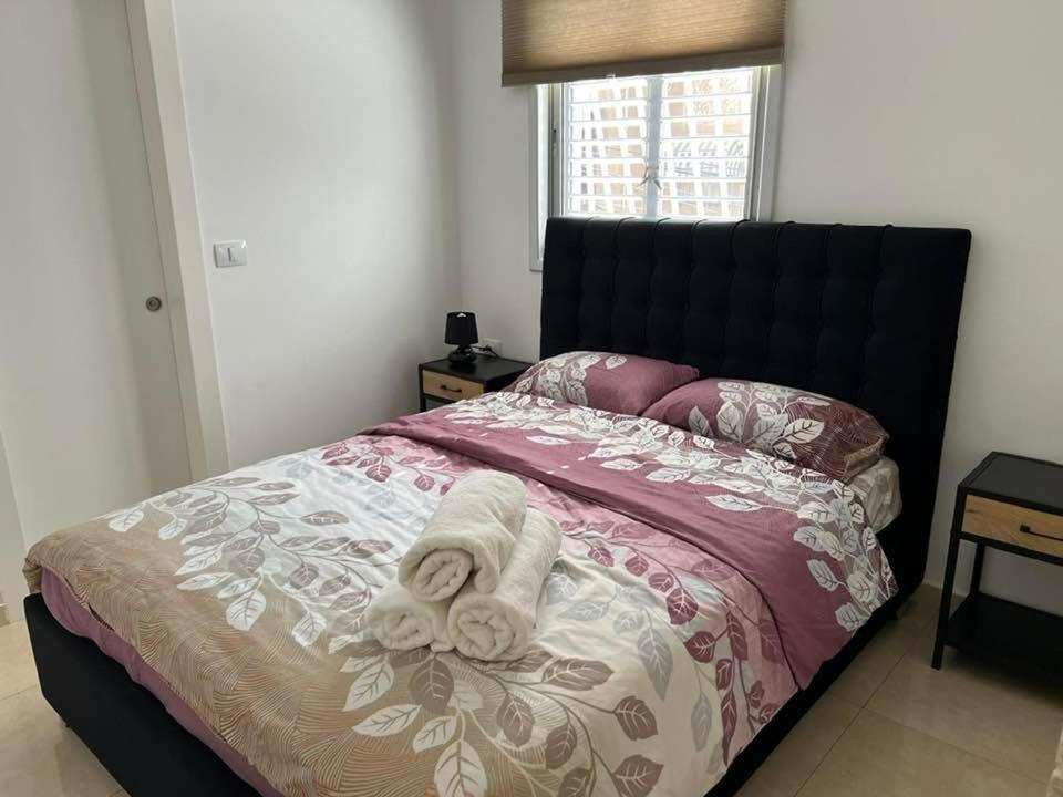 Apartments4You Etsel Bat Yam Exterior foto